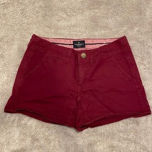 American Eagle maroon chino stretch "shortie" shorts, size 6